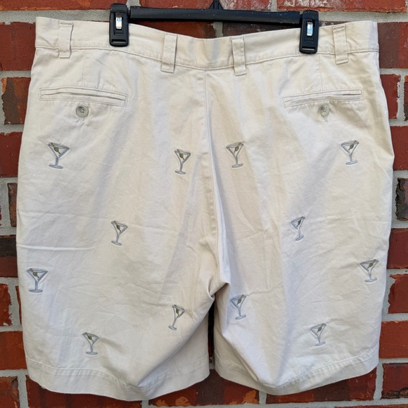 T. Harris London Men’s Sz 40 Beige Cocktail Martini All Over Embroidery Short B1 - Picture 2 of 7